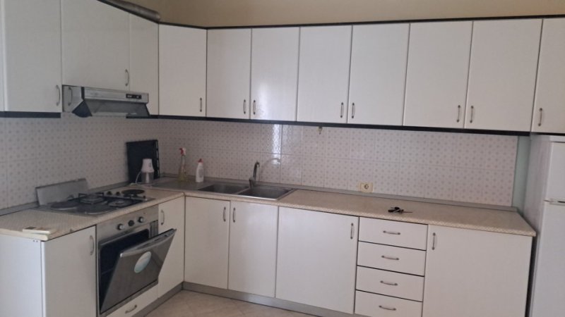 Tirane, jepet me qera apartament 2+1+Aneks+Ballkon Kati 8, 97 m² 550 € (Qemal Stafa)
