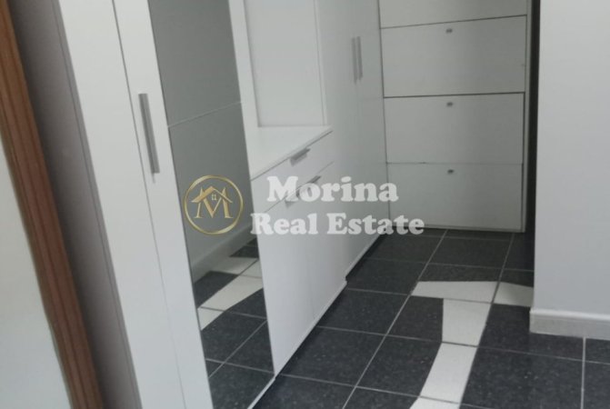 Tirane, jepet me qera apartament 1+1 Kati 1, 90 m² 600 € (21Dhjetori)