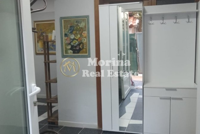 Tirane, jepet me qera apartament 1+1 Kati 1, 90 m² 600 € (21Dhjetori)
