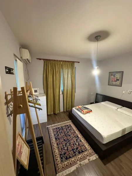 Tirane, jepet me qera apartament 2+1 Kati 4, 70 m² 700 € (Globe , Rruga e Kavajes)