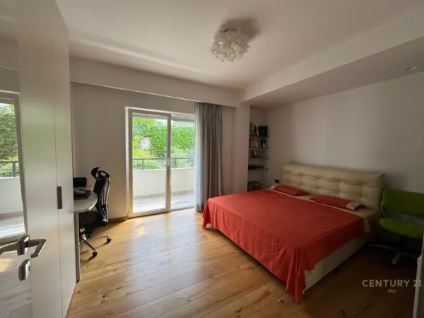 Tirane, shes Vile , 348 m² 1.200.000 € (Sunrise Residence,Tirana, Qendra Tregtare TEG)