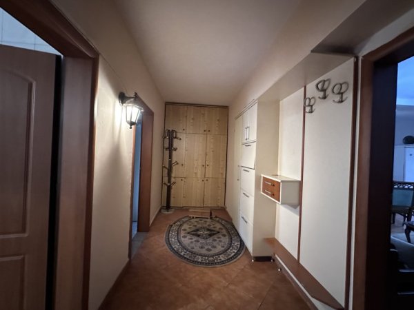 Tirane, jepet me qera apartament 1+1 Kati 4, 75 m² 450 € (Ali Ndroqi)