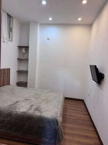 Tirane, jepet me qera apartament 1+1 Kati 1, 50 m² 600 € (Qender , rruga qemal stafa prane rossman lala)