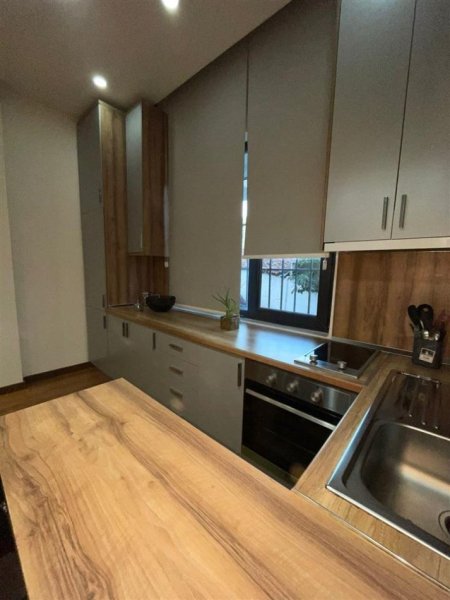 Tirane, jepet me qera apartament 1+1 Kati 1, 60 m² 600 € (9-Katshet, Prokuroria)