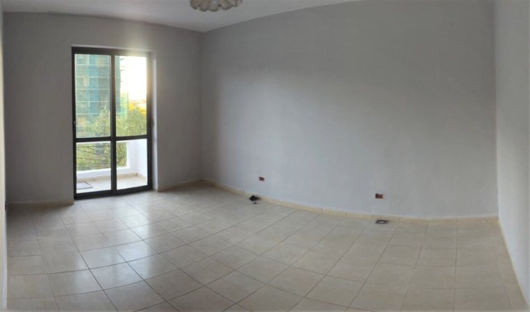 Tirane, jepet me qera apartament 2+1+Ballkon Kati 5, 70 m² 400 € (RRUGA E KAVAJES)