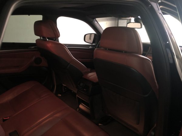 Tirane, shes makine BMW X6 Nafte, automatik Klima 120.000 km