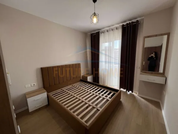 Tirane, shitet apartament 2+1 Kati 7, 89 m² 120.000 € (UNAZA E RE)