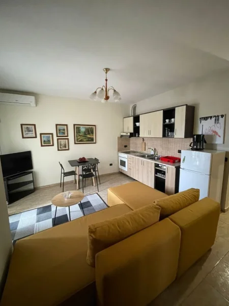 Shqiperi, jepet me qera apartament 2+1+Ballkon Kati 4, 70 m² 650 € (MYSLYM SHYRI)