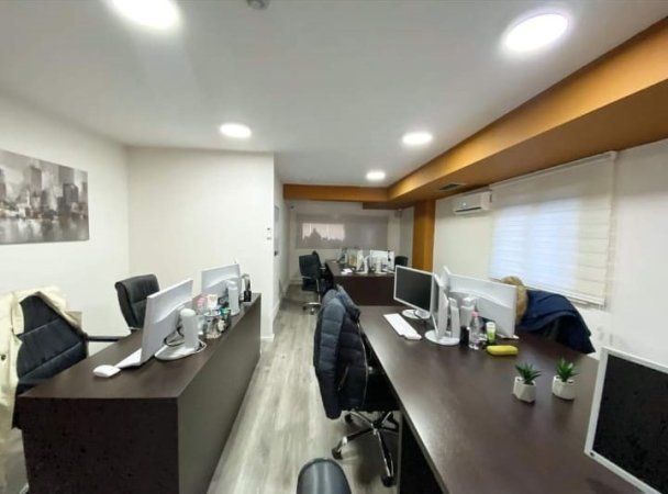 Tirane, jepet me qera ambjent biznesi Kati 1, 197 m² 3.000 € (sheshi willson)