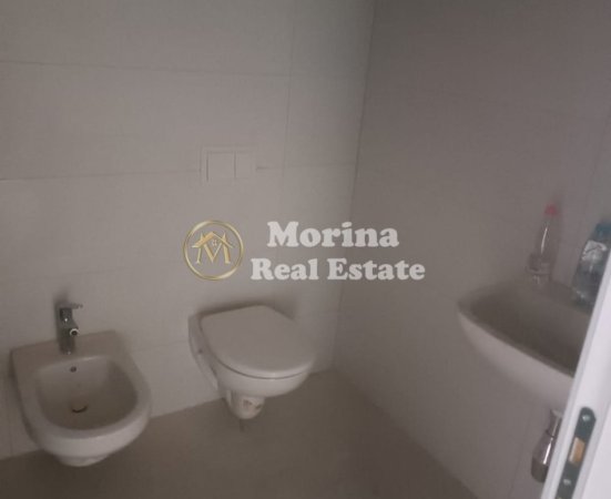 Tirane, jepet me qera apartament 1+1 Kati 1, 70 m² 500 € (Farmacia 10)