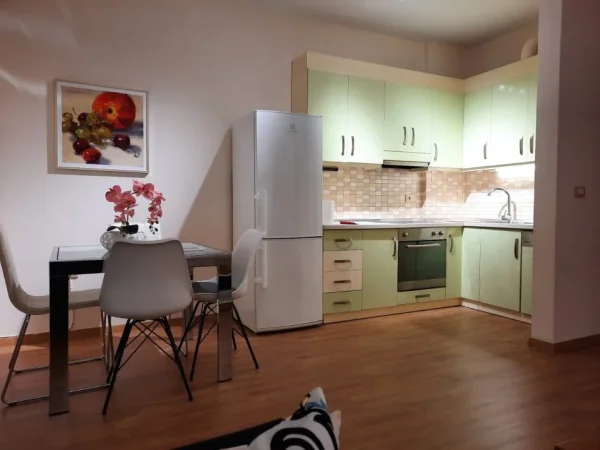 Tirane, jepet me qera apartament 2+1+Aneks+Ballkon Kati 3, 117 m² 800 € (Kopshti Zoologjik)
