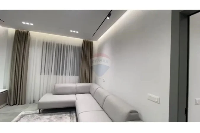 Tirane, jepet me qera apartament 1+1 Kati 4, 70 m² 550 € (APARTAMENT 1+1 - Green City)