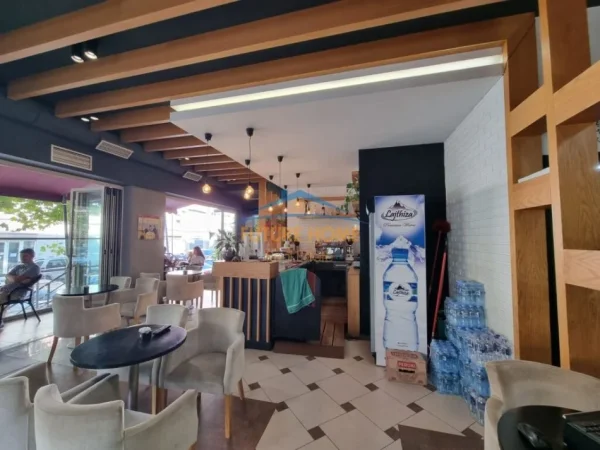 Tirane, shes bar-kafe , 100 m² 40.000 € (5 maj)