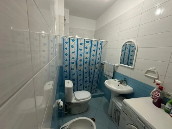 Durres, shitet apartament 2+1+Ballkon Kati 2, 106 m² 100.000 € (Bulevardi i Pishave)