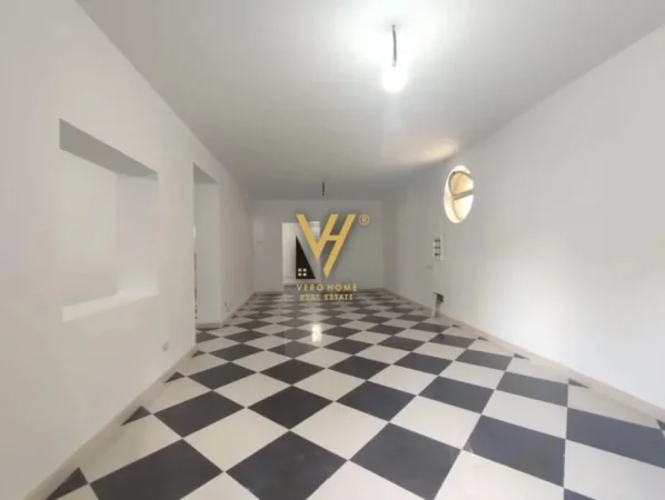 Tirane, jepet me qera zyre Kati 0, 150 m² 2.000 € (STADIUMI DINAMO)