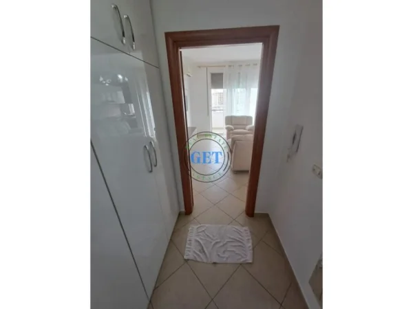 Durres, jepet me qera apartament 2+1 Kati 8, 105 m² 350 € (Tek Kazazi, Durres)