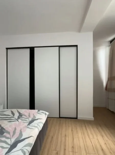 Tirane, shitet apartament 1+1 Kati 4, 83 m² (Tirana e Re)