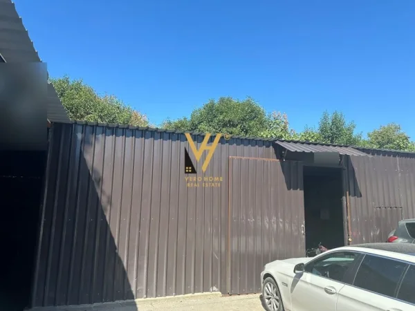 Tirane, jepet me qera magazine Kati 0, 80 m² 500 € (RRUGA 5 MAJI)