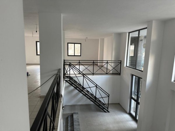 Durres, shitet ambjent biznesi Kati 1, 116 m² 