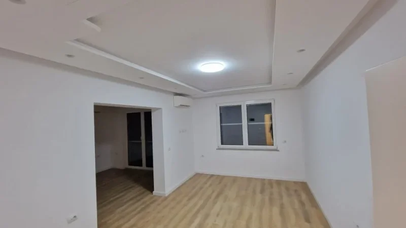 Tirane, shitet apartament 3+1 , 104 m² (Kafe Flora)