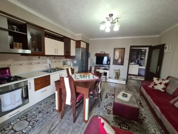 Durres, shes apartament 2+1+Ballkon Kati 8, 126 m² 126.000 € (DURRES,PLAZH)