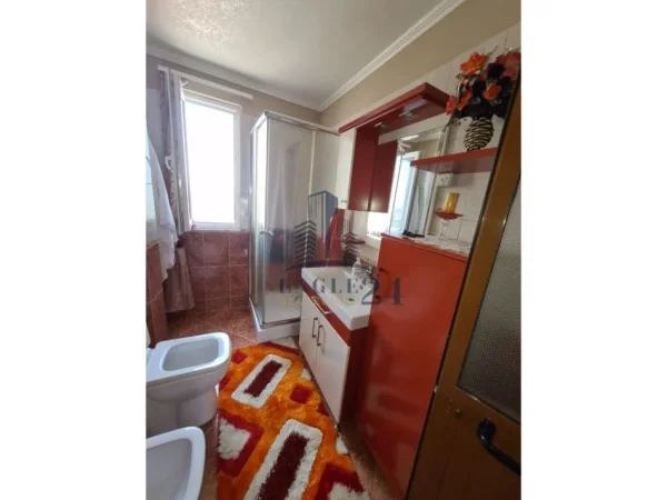 Durres, shes apartament 2+1+Ballkon Kati 8, 126 m² 126.000 € (DURRES,PLAZH)