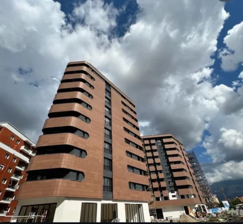 Tirane, jepet me qera apartament 2+1+Ballkon Kati 6, 128 m² 920 € (Rruga Feizi Himzo (Oasis))