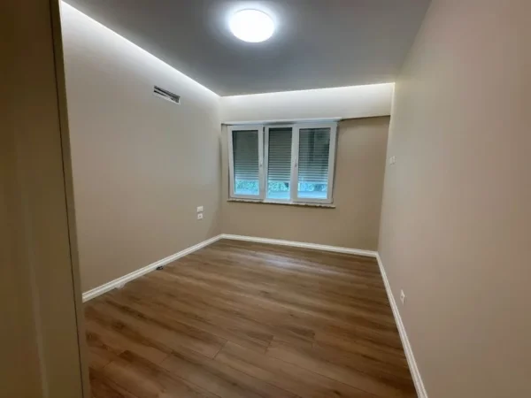 Tirane, shitet apartament 3+1 , 129 m² (Kopshti Botanik)