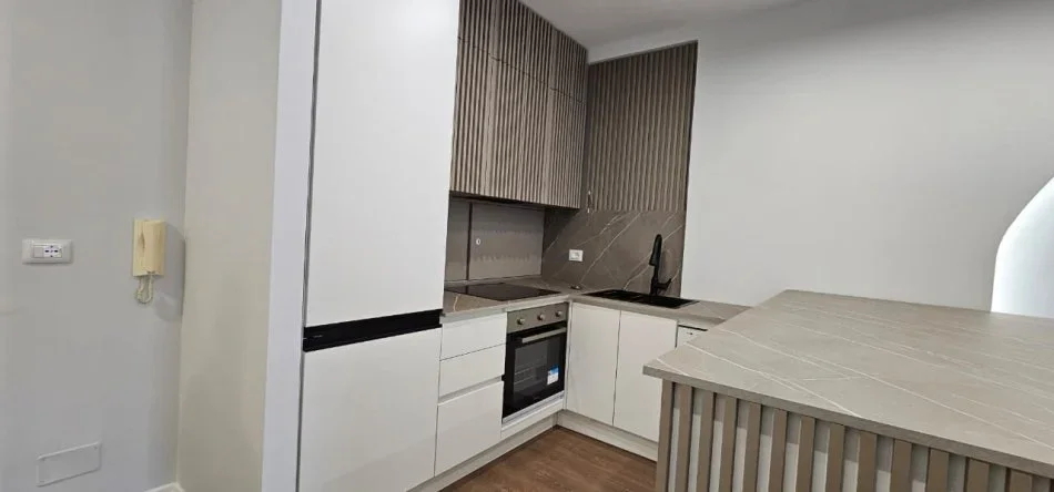Tirane, shitet apartament 2+1 Kati 7, 100 m² 275.000 € (Sami Frasheri)