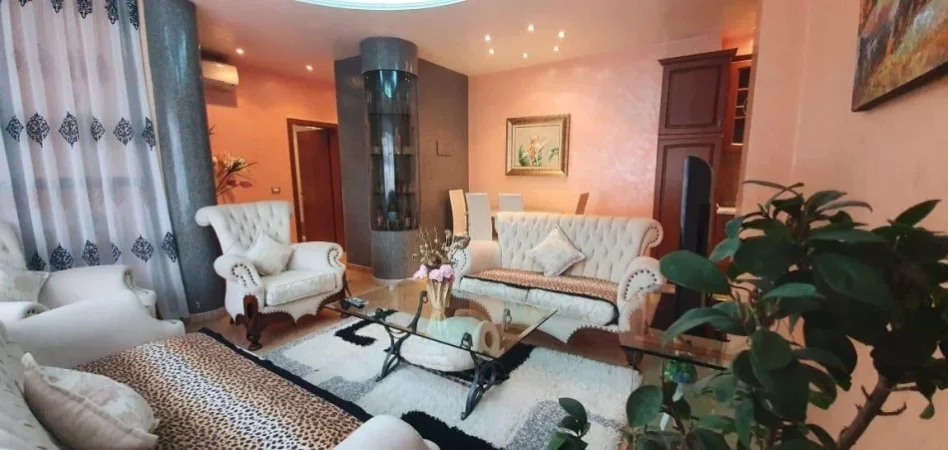 Tirane, jepet me qera apartament 1+1+Ballkon Kati 9, 70 m² 700 € (RRUGA E KOSOVAREVE)