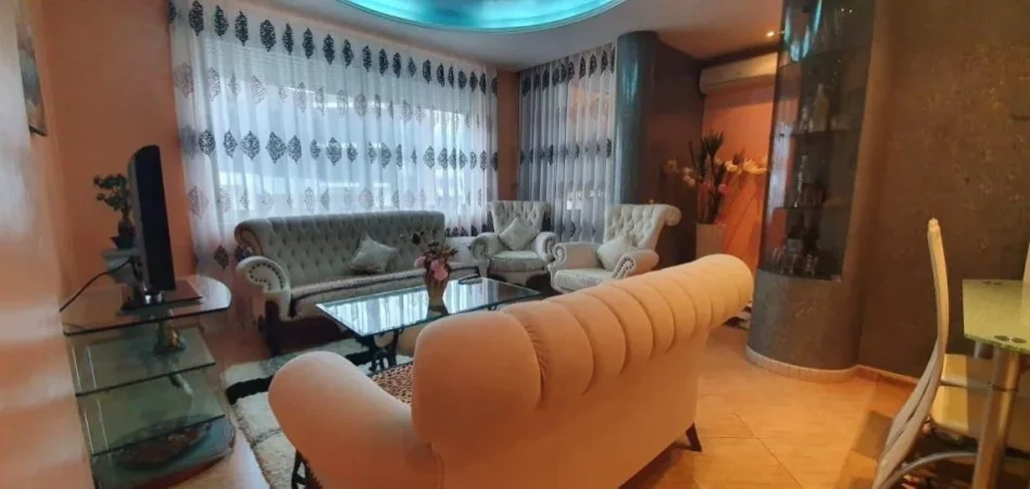 Tirane, jepet me qera apartament 1+1+Ballkon Kati 9, 70 m² 700 € (RRUGA E KOSOVAREVE)