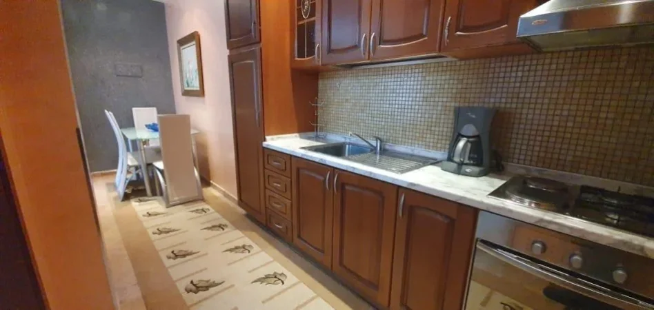 Tirane, jepet me qera apartament 1+1+Ballkon Kati 9, 70 m² 700 € (RRUGA E KOSOVAREVE)