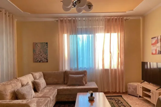 Tirane, jepet me qera apartament 2+1+Ballkon Kati 9, 90 m² 650 € (Stacioni i Trenit)
