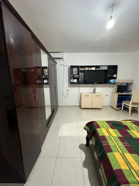 Tirane, jepet me qera shtepi Kati 1, 350 € (Don Bosko)