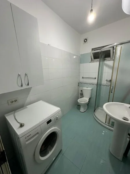 Tirane, jepet me qera shtepi Kati 1, 350 € (Don Bosko)