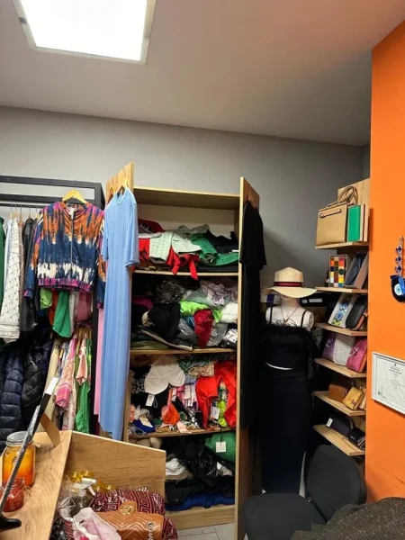 Tirane, oferte Shitet biznesi butik ne Astir