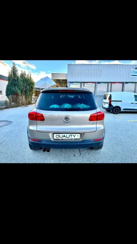 Tirane, shes makine Volkswagen Nafte, bezhë automatik Kondicioner 155.000 km 12.000 €