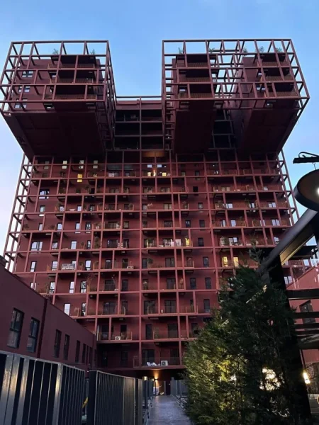 Tirane, jepet me qera ambjent biznesi Kati 2, 230 m² 3.000 € (Kavajes)