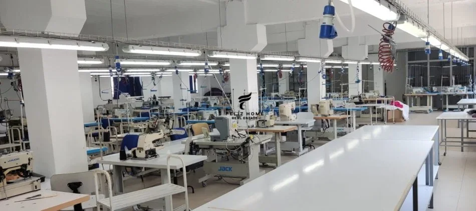 Tirane, jepet me qera magazine Kati 0, 900 m² 2.900 € (KOMBINAT)