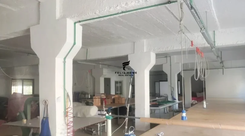 Tirane, jepet me qera magazine Kati 0, 900 m² 2.900 € (KOMBINAT)