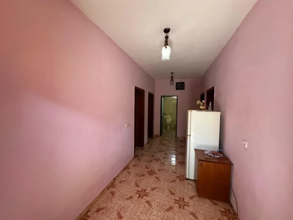Shtepi Private 2 kate , 282 m² truall (Liqeni i Paskuqanit) Tirane