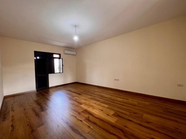 Vile me Qira 3-Kate, 300 m² 700 € (Vilat Gjermane) Tirane