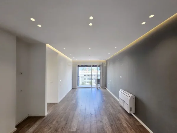 Tirane, jepet me qera apartament 3+1+Aneks+Ballkon Kati 6, 110 m² 750 € (21Dhjetori)