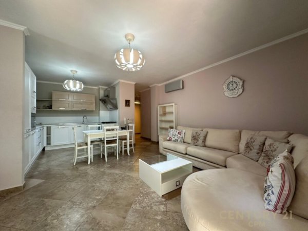 Tirane, jepet me qera apartament 2+1+Aneks+Ballkon , 115 m² 800 € (Kompleksi Kolombo)