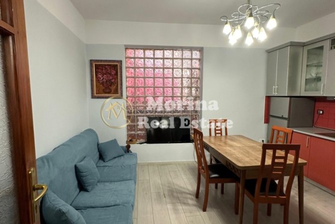 Tirane, jepet me qera shtepi 2+1 Kati 2, 90 m² 750 € (21 Dhjetori)