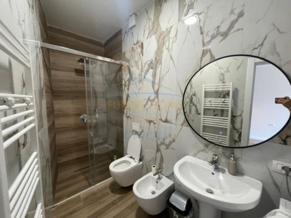 Tirane, jepet me qera apartament 1+1 Kati 2, 74 m² 680 € 