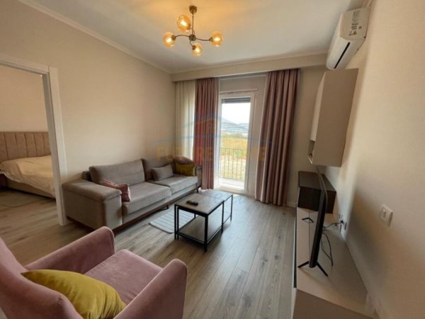 Tirane, jepet me qera apartament 1+1 Kati 2, 74 m² 680 € 