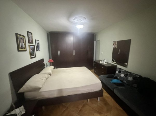 Tirane, jepet me qera apartament 2+1+Ballkon Kati 0, 80 m² 500 € (21Dhjetori te Neranxi)