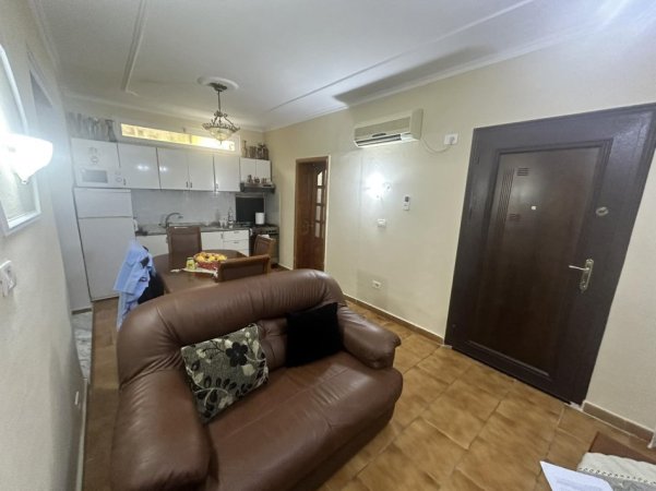 Tirane, jepet me qera apartament 2+1+Ballkon Kati 0, 80 m² 500 € (21Dhjetori te Neranxi)