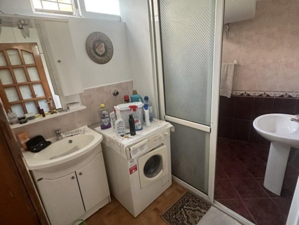 Tirane, jepet me qera apartament 2+1+Ballkon Kati 0, 80 m² 500 € (21Dhjetori te Neranxi)